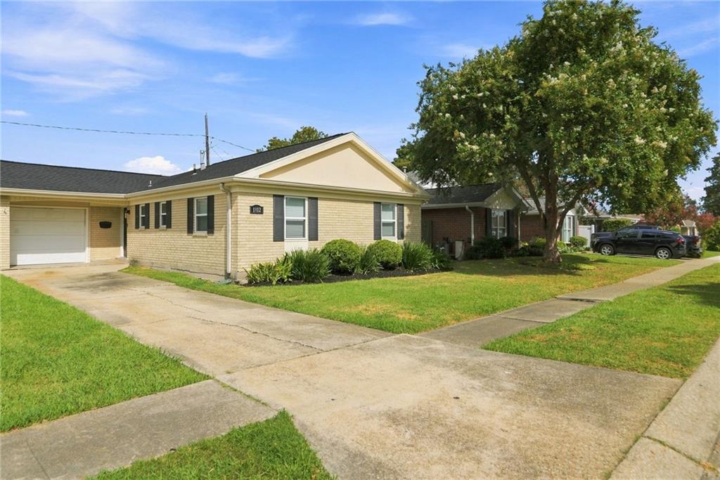 1812 BELMONT Place