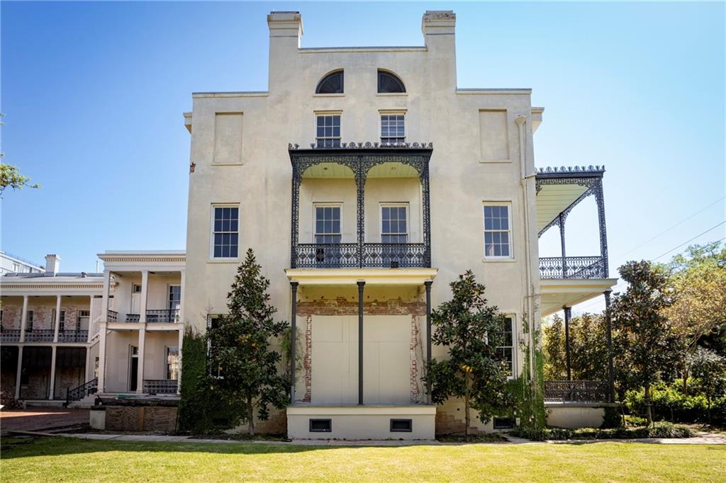 2523 PRYTANIA Street