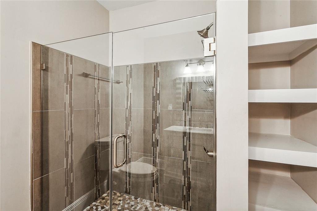 New Orleans, Louisiana 70118, United States, 2 Bedrooms Bedrooms, ,2 BathroomsBathrooms,Residential,Pending,34242