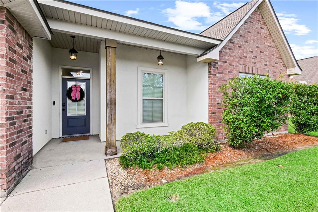 733 ENGLISH OAK Drive