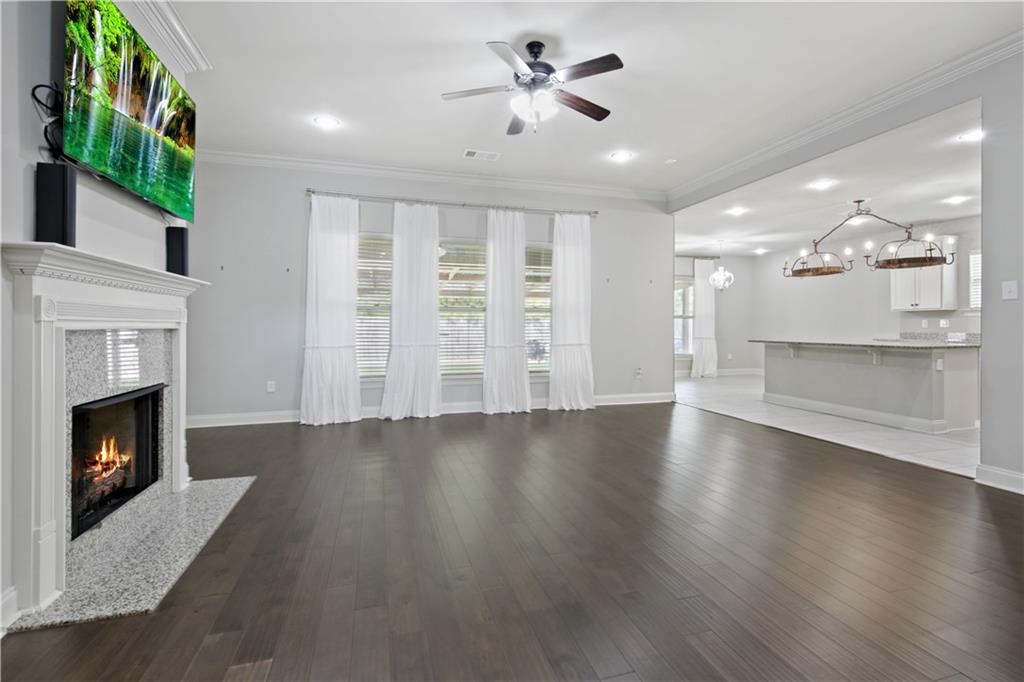 733 ENGLISH OAK Drive