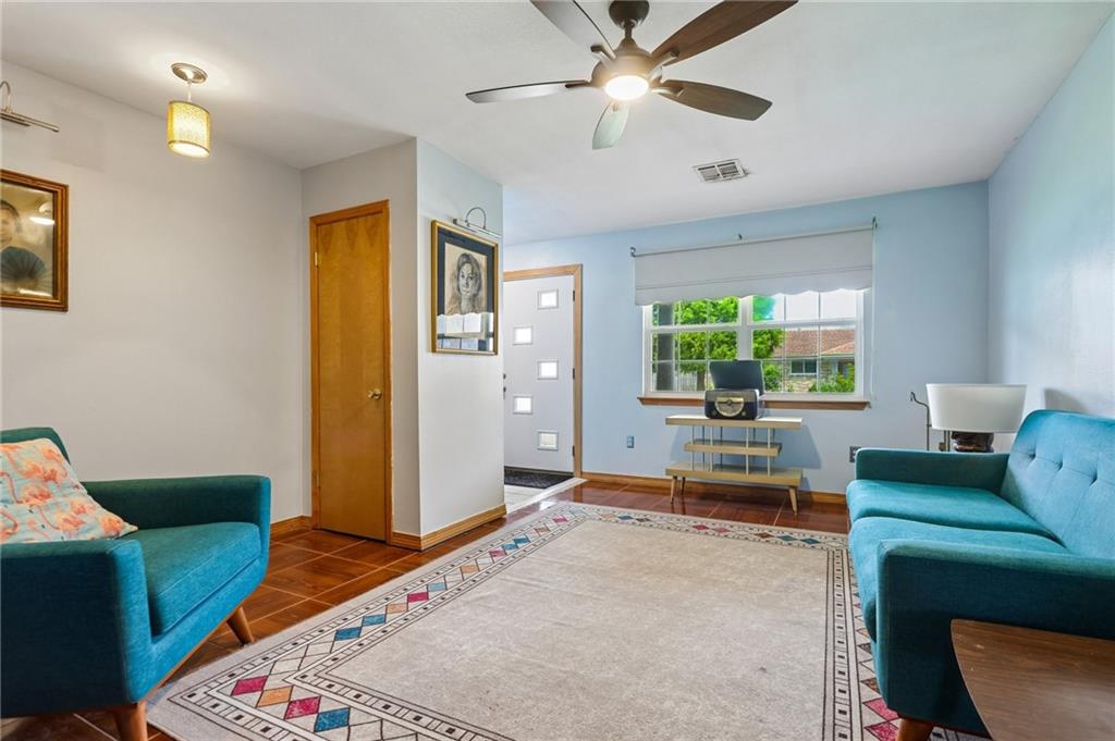 2621 VERONICA Drive