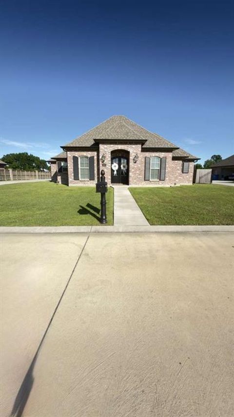 Photo of 446 ROSELLA Drive, Thibodaux, LA 70301 (MLS # 2558735)