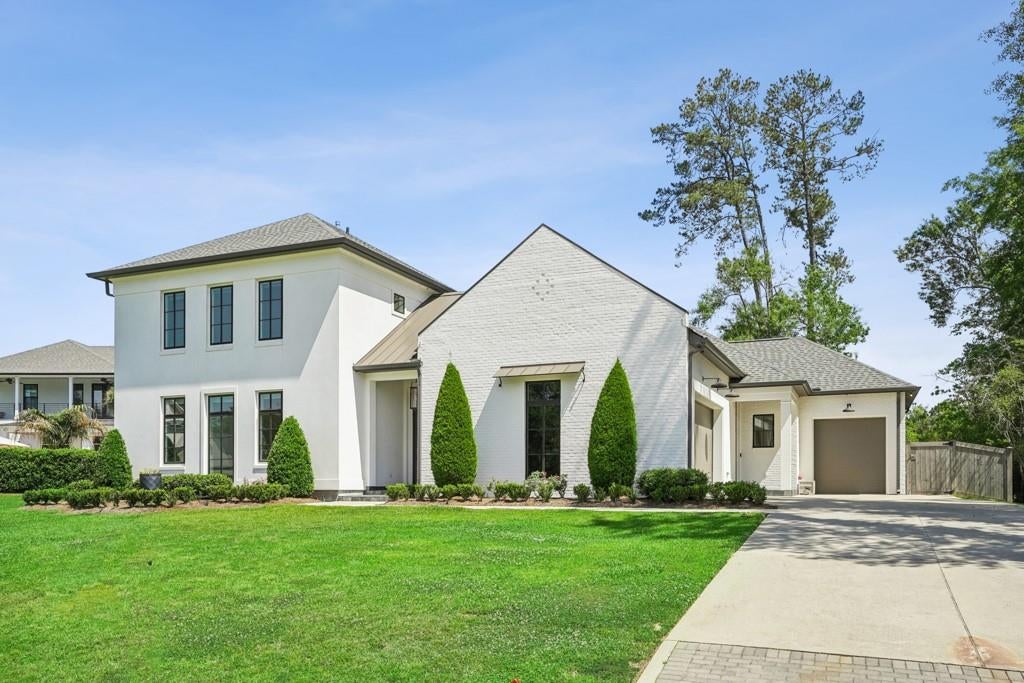 1609 OX BOW Lane