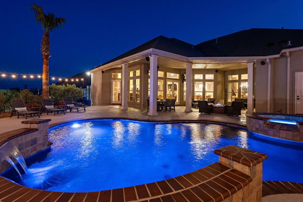 2009 SUNSET Boulevard