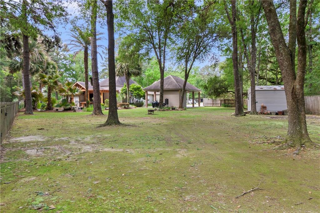 108 SECLUDED FOREST Way