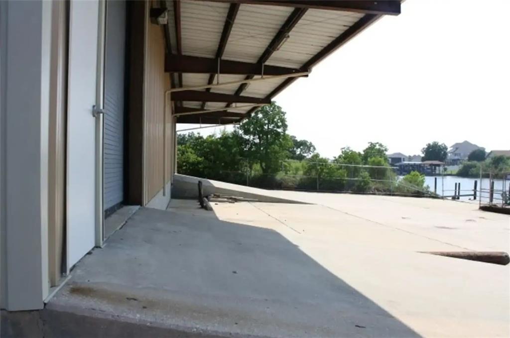 4838 PONTCHARTRAIN Drive