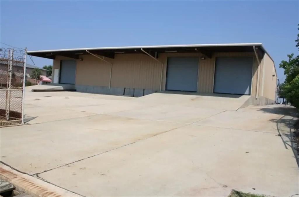 4838 PONTCHARTRAIN Drive