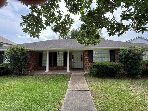 1612 APPLE Street Metairie LA 70001