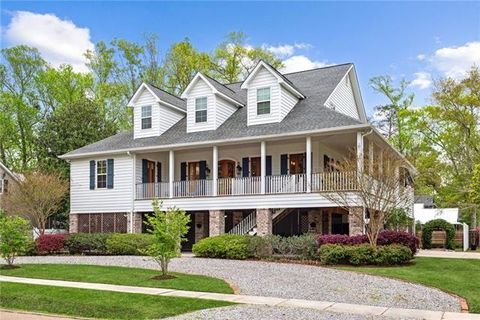 Photo of 301 W BEACH Parkway, Mandeville, LA 70448 (MLS # 2559549)