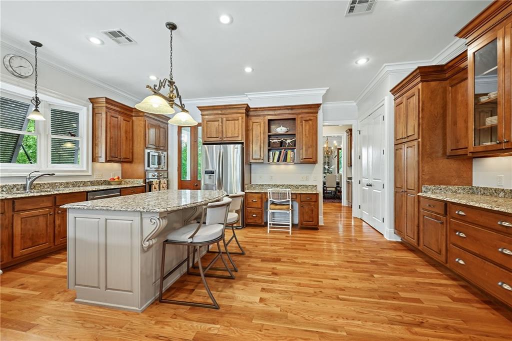 301 W BEACH Parkway