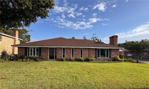 102 APPLE Court Luling LA 70070