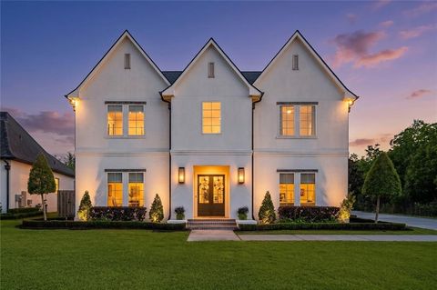 Photo of 170 GREEN TRAILS Drive, Belle Chasse, LA 70037 (MLS # 2553386)