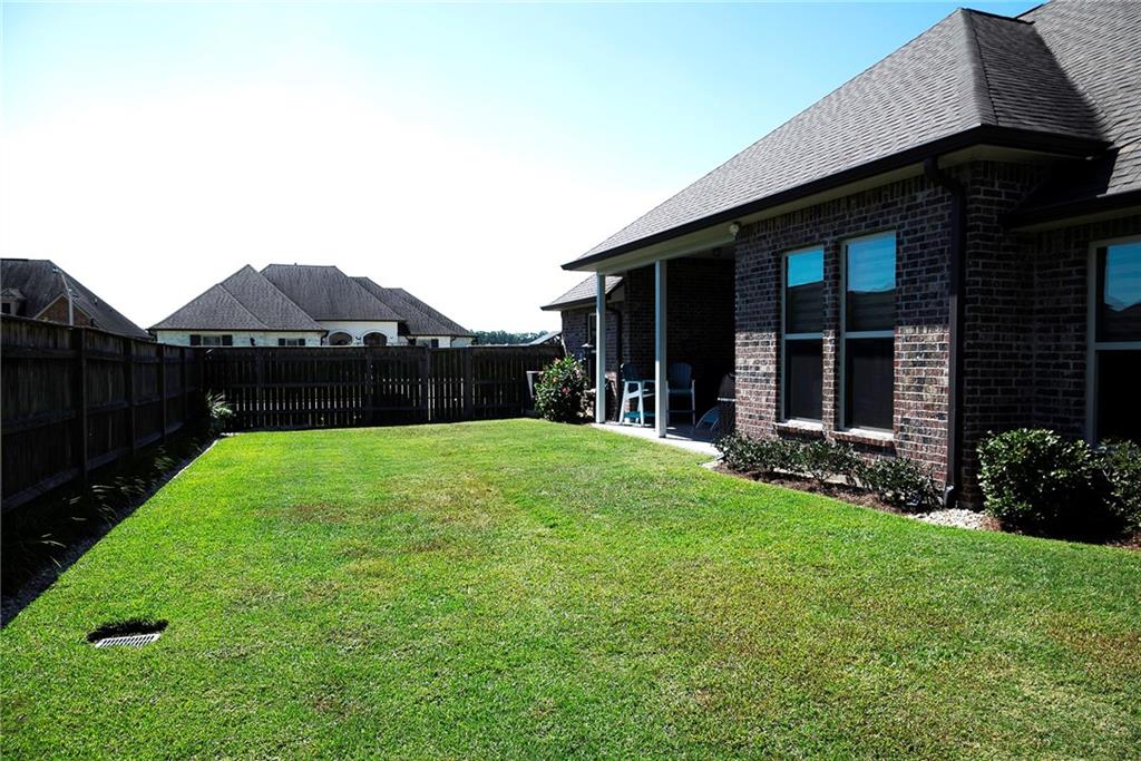 100 KINGSWOOD Avenue