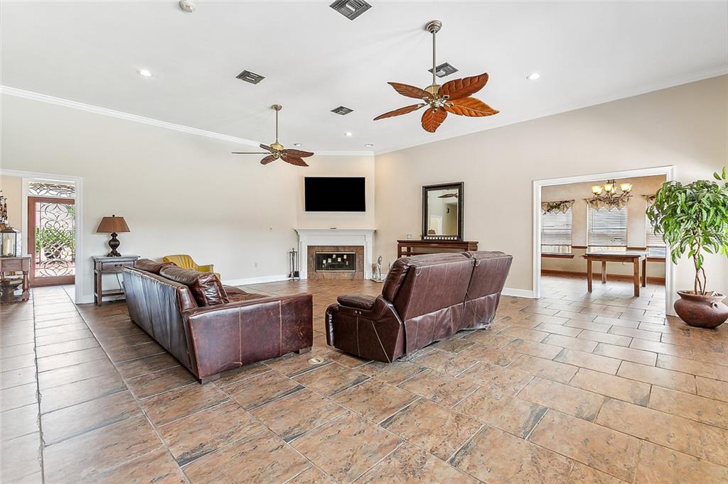 2230 ORMOND Boulevard