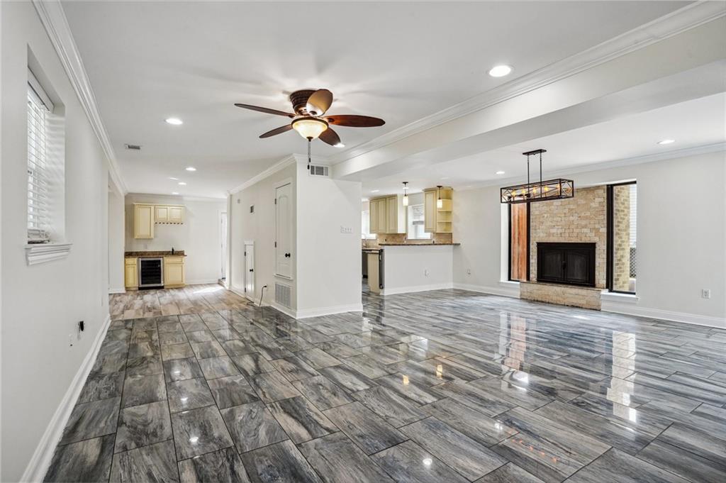 303 METAIRIE LAWN Drive