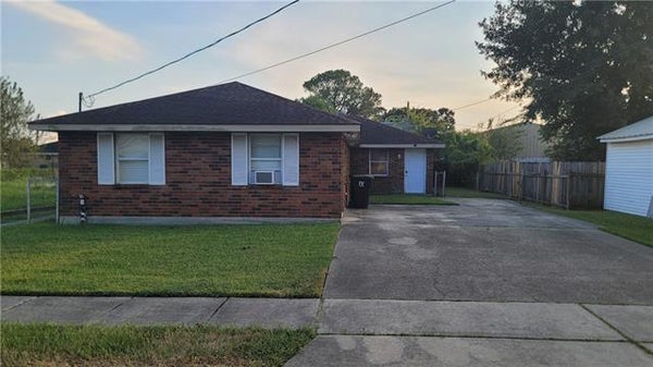 204 5TH ST, CHALMETTE, LA 70043 - Image 2dbf06c41e5e64e209e7dac3c1fdf8a2/699330932