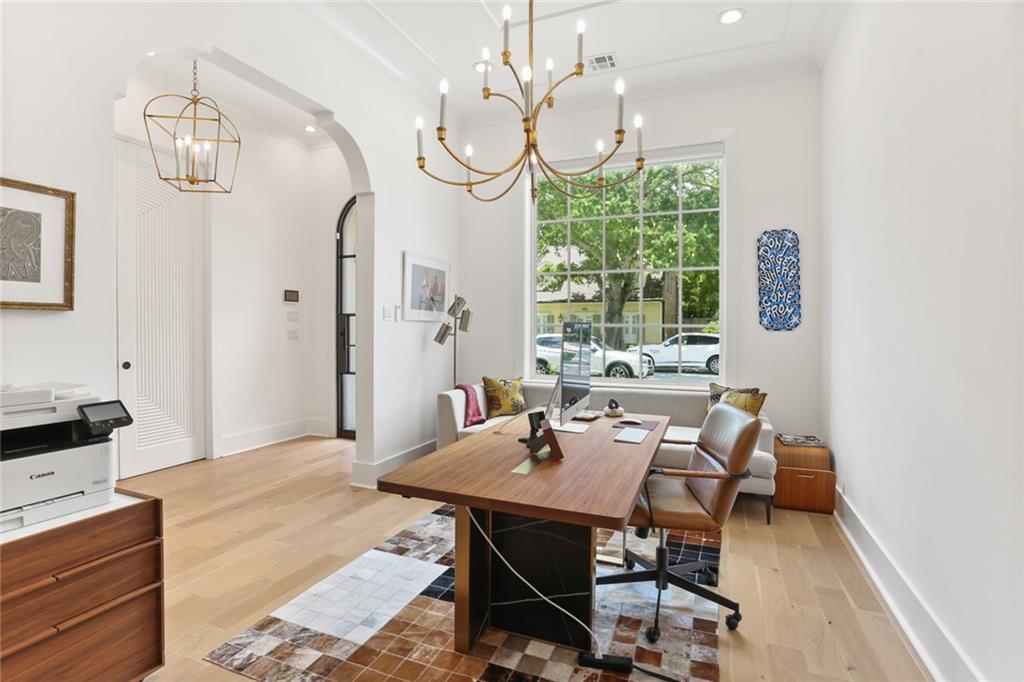 257 HOLLYWOOD Drive