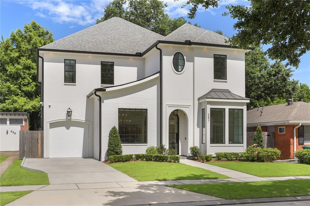 257 HOLLYWOOD Drive