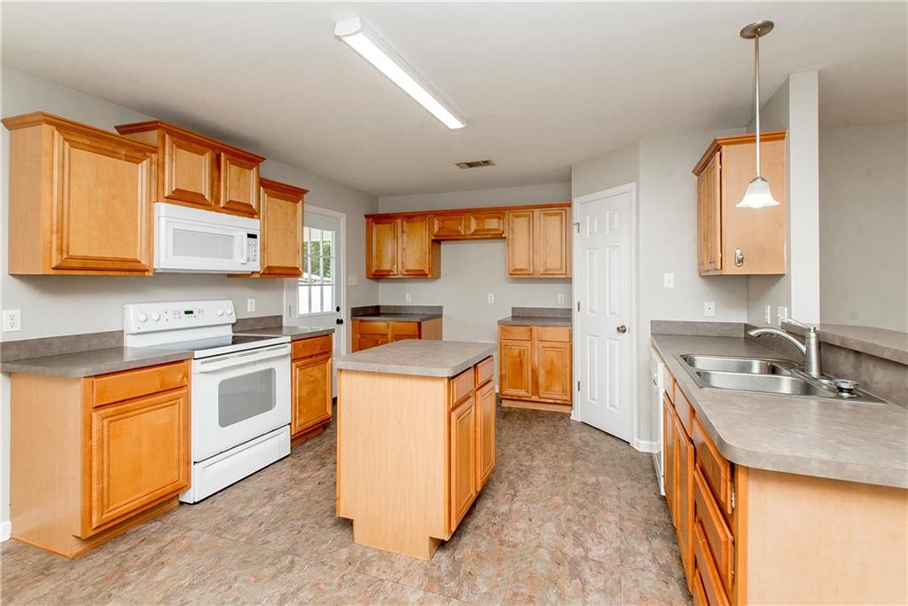 16124 CHARLETON Drive