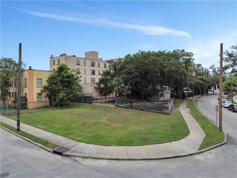 3306 FRERET Street New Orleans LA 70115