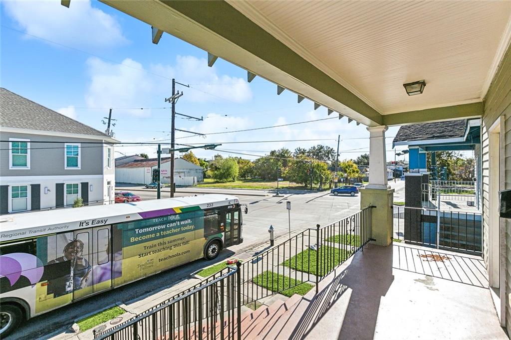 3004 06 MONROE Street