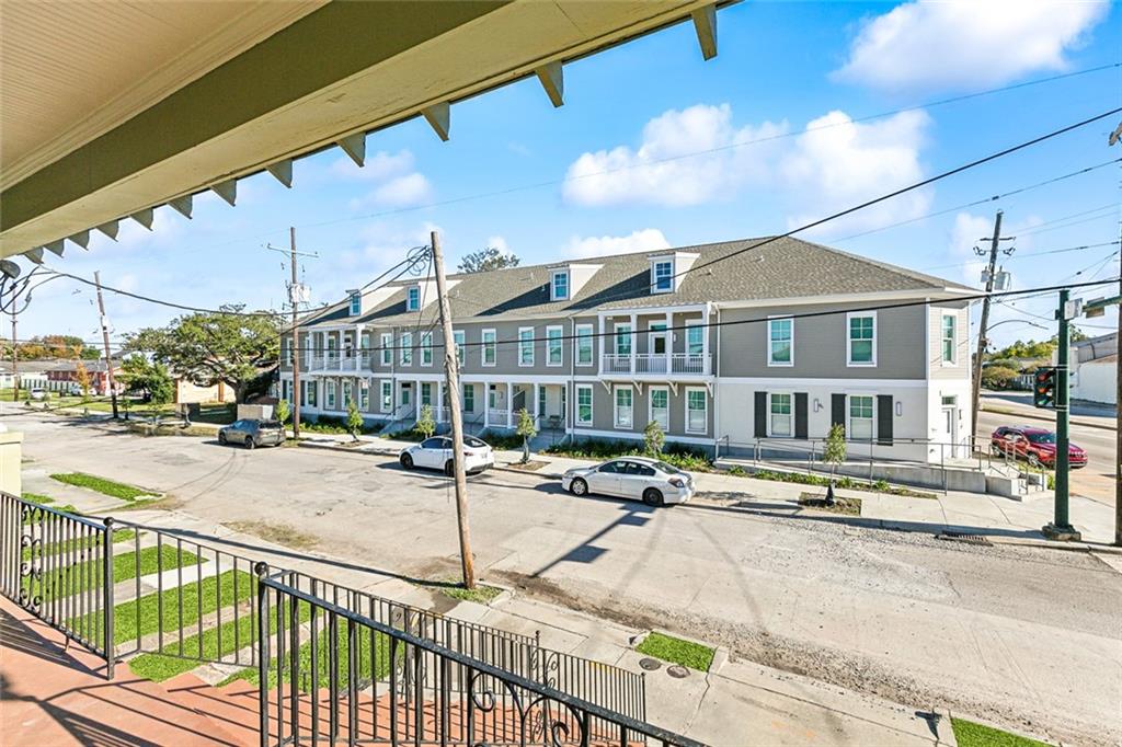 3004 06 MONROE Street