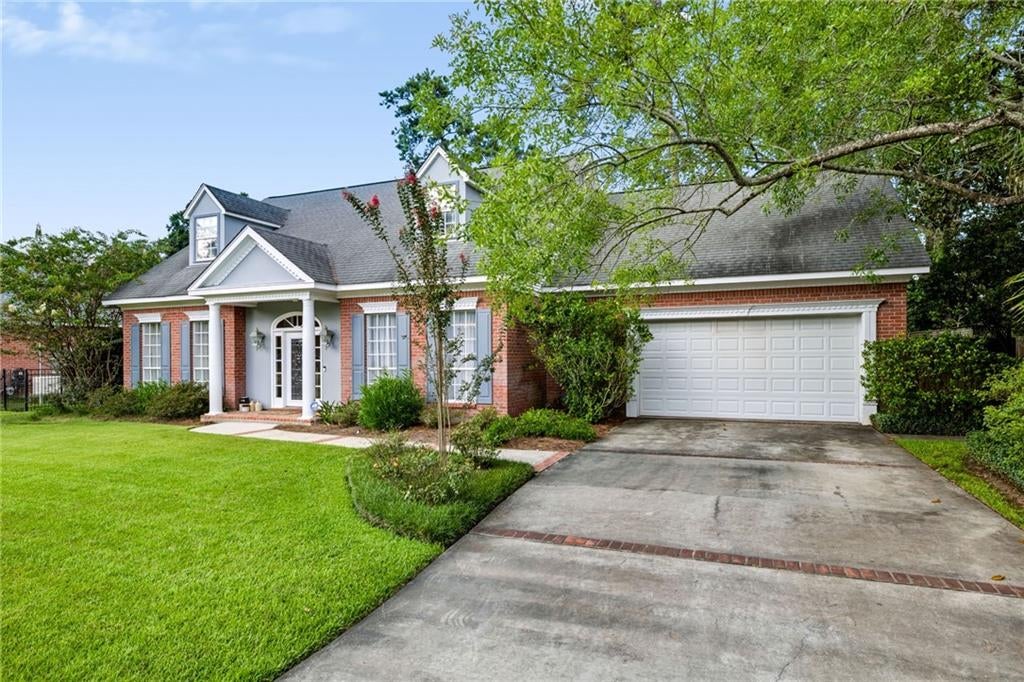 88 LONGWOOD Drive