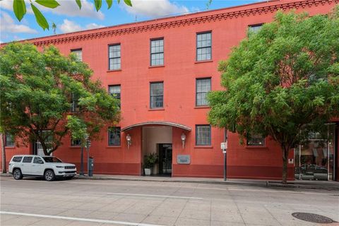 330 JULIA Street 302 New Orleans LA 70130