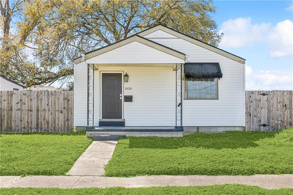Metairie, Louisiana 70001, United States, 2 Bedrooms Bedrooms, ,1 BathroomBathrooms,Residential,Active,92164