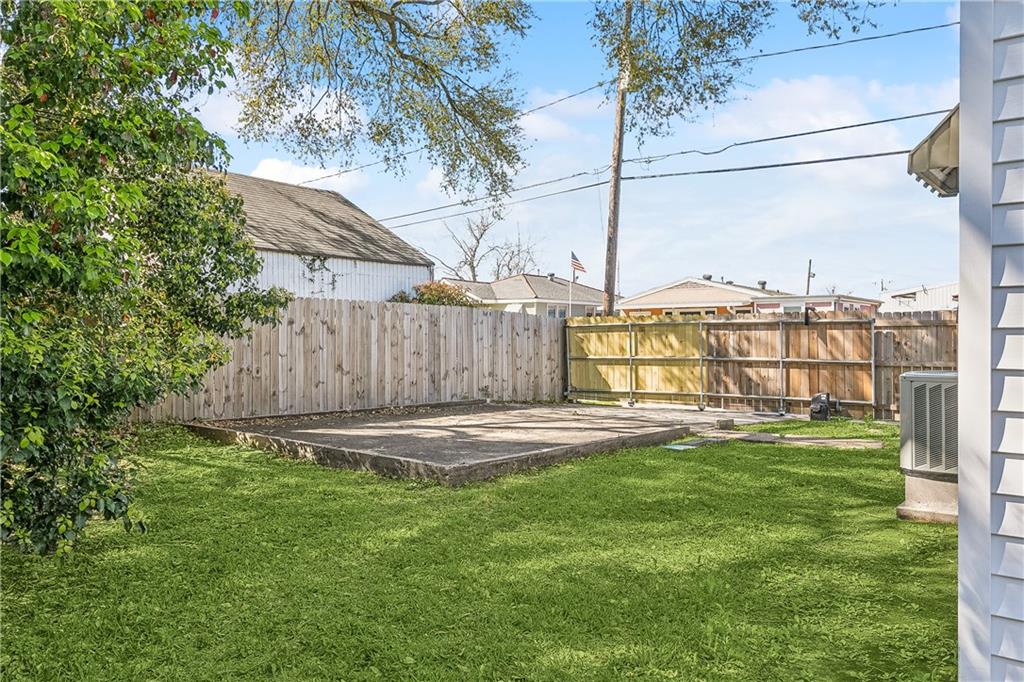 Metairie, Louisiana 70001, United States, 2 Bedrooms Bedrooms, ,1 BathroomBathrooms,Residential,Active,92164