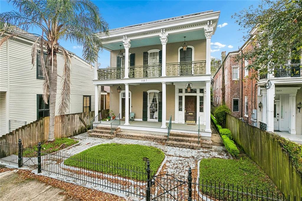 1027 WASHINGTON Avenue A