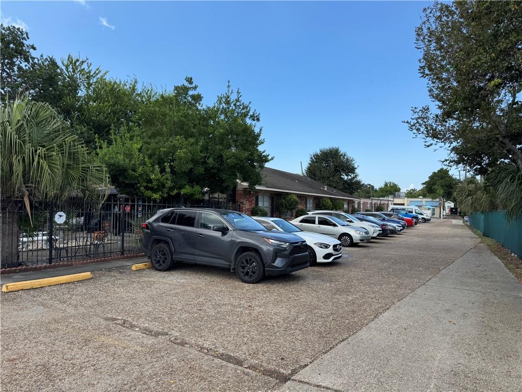 6001 AIRLINE Drive