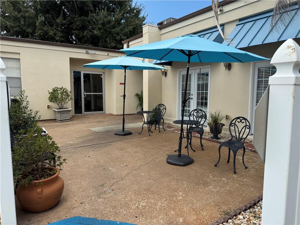 6001 AIRLINE Drive