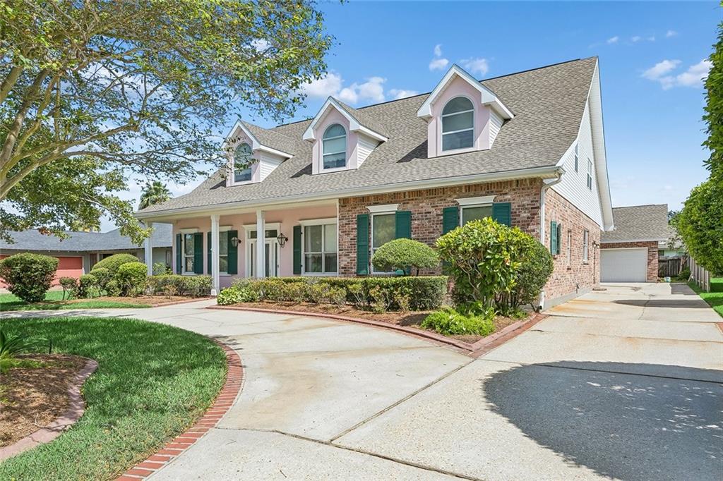 66 CHATEAU ROTHCHILD Drive