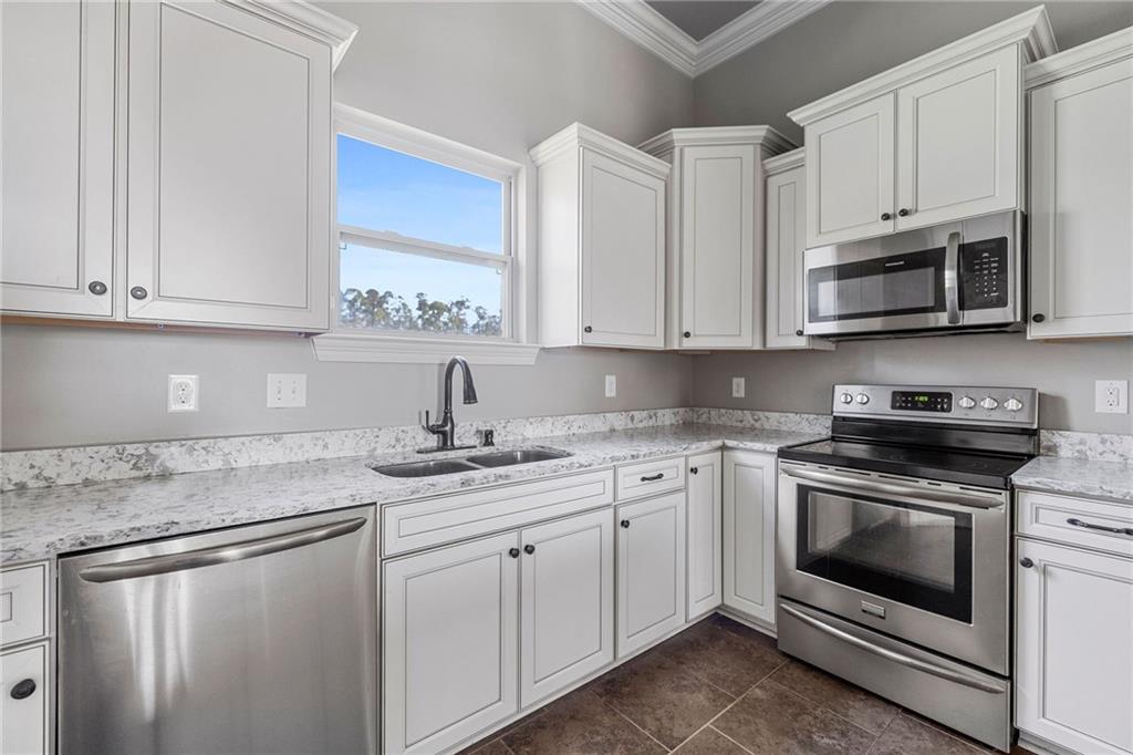 Hammond, Louisiana 70403, United States, 5 Bedrooms Bedrooms, ,2 BathroomsBathrooms,Residential,Pending,86884