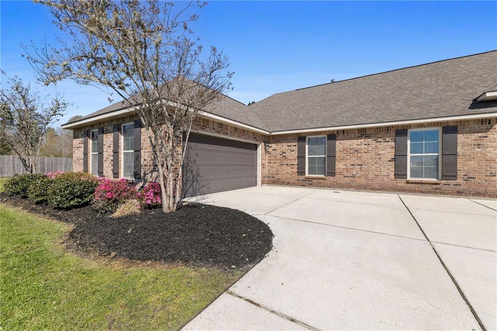 Hammond, Louisiana 70403, United States, 5 Bedrooms Bedrooms, ,2 BathroomsBathrooms,Residential,Pending,86884