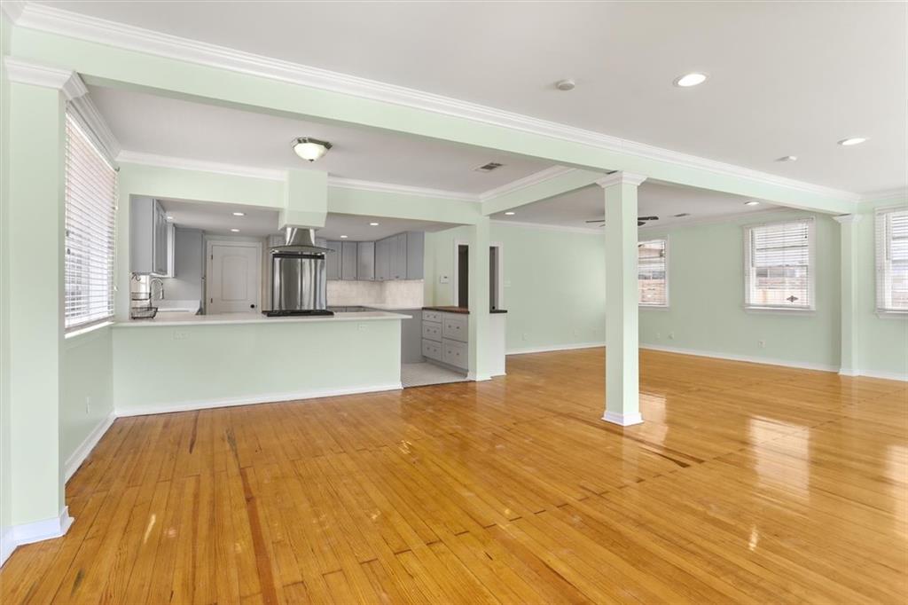4133 VINCENNES Place