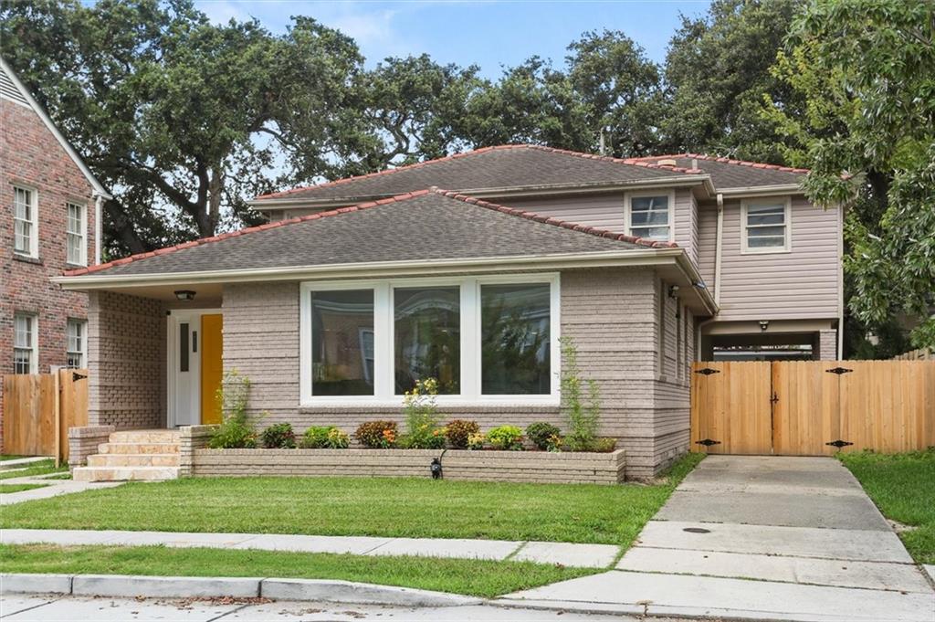 4133 VINCENNES Place