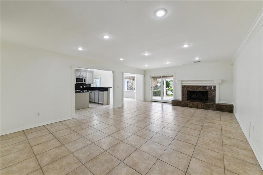 105 CHATEAU LATOUR Drive