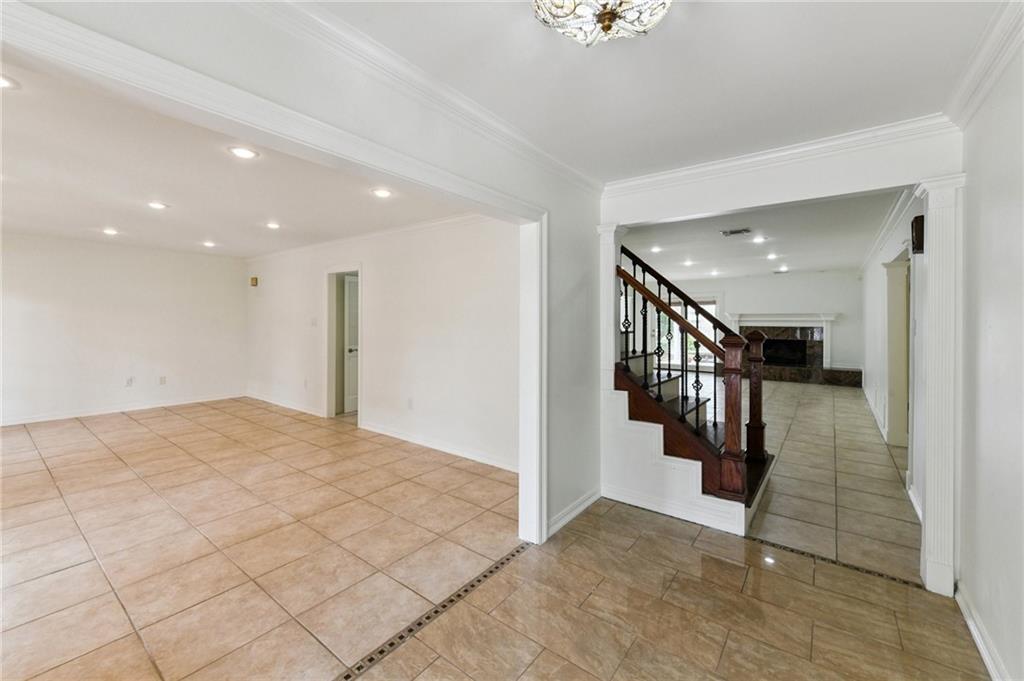 105 CHATEAU LATOUR Drive