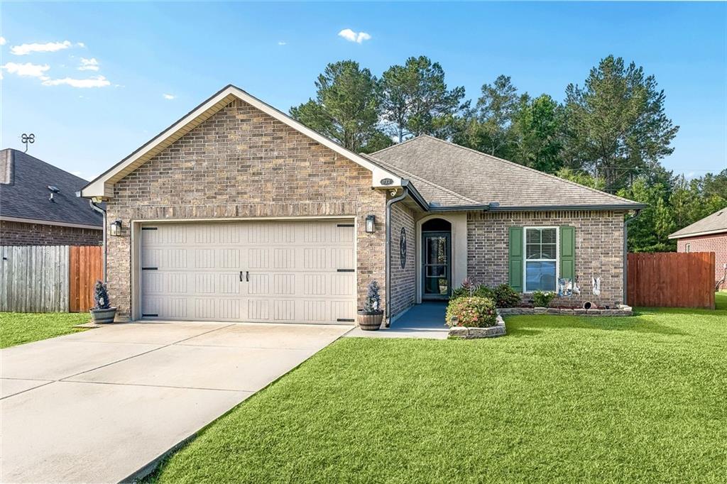 712 BRANCH CROSSING Drive