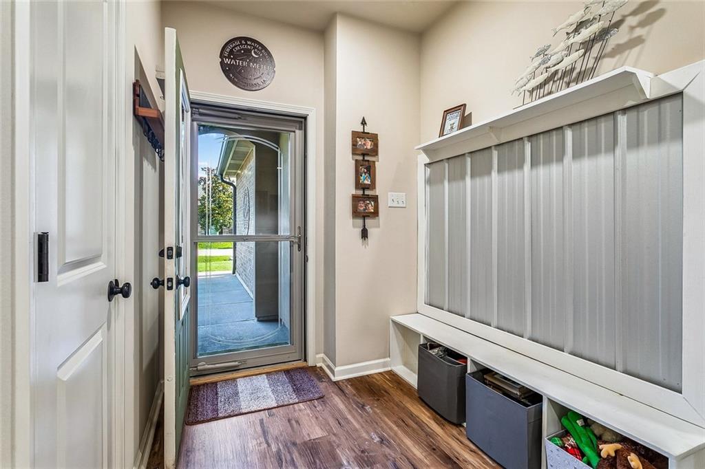 712 BRANCH CROSSING Drive