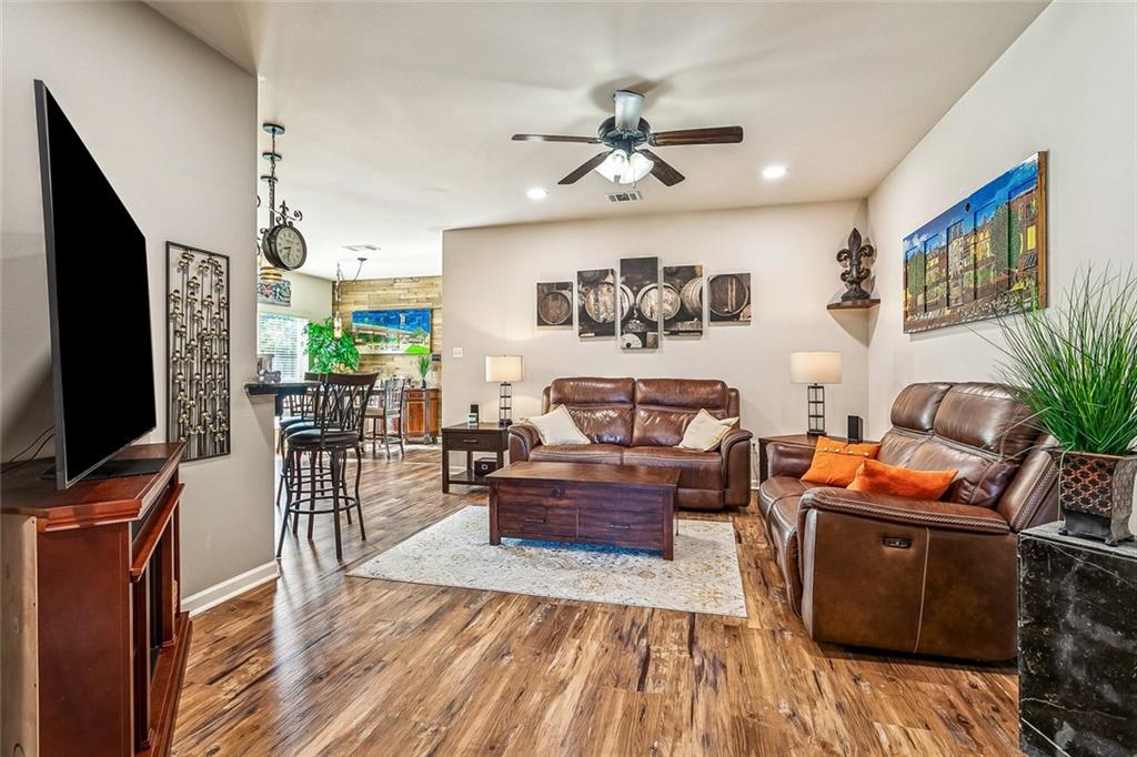 712 BRANCH CROSSING Drive