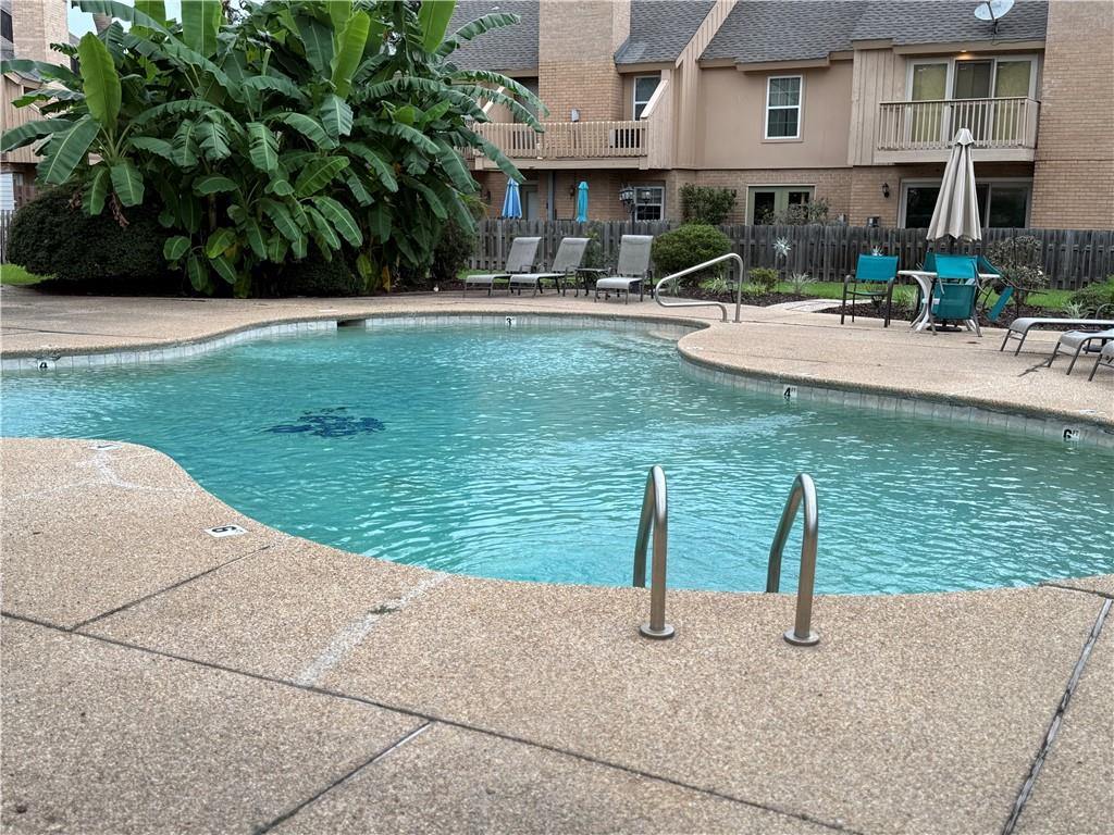35 ORMOND Place 35