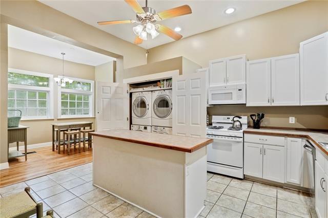 New Orleans, Louisiana 70118, United States, 6 Bedrooms Bedrooms, ,6 BathroomsBathrooms,Residential,Active,8316