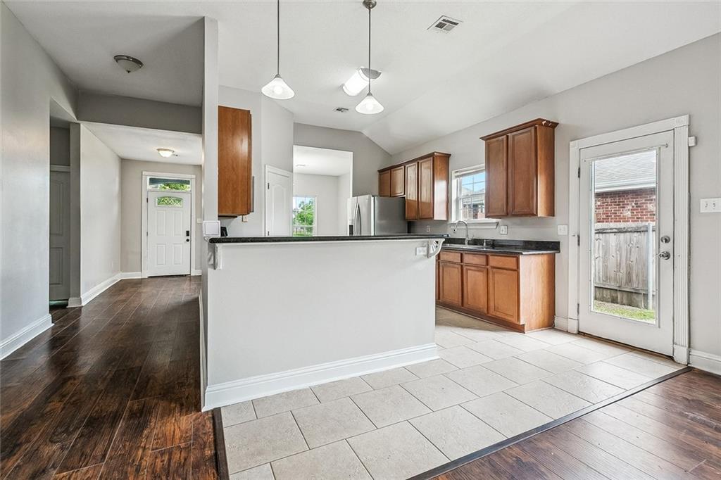 3509 VAN CLEAVE Drive