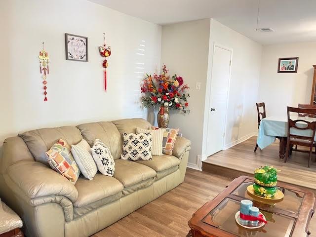 158 CAMERON Drive