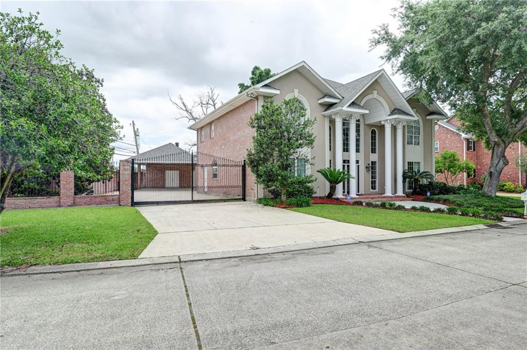 121 DESTIN Lane