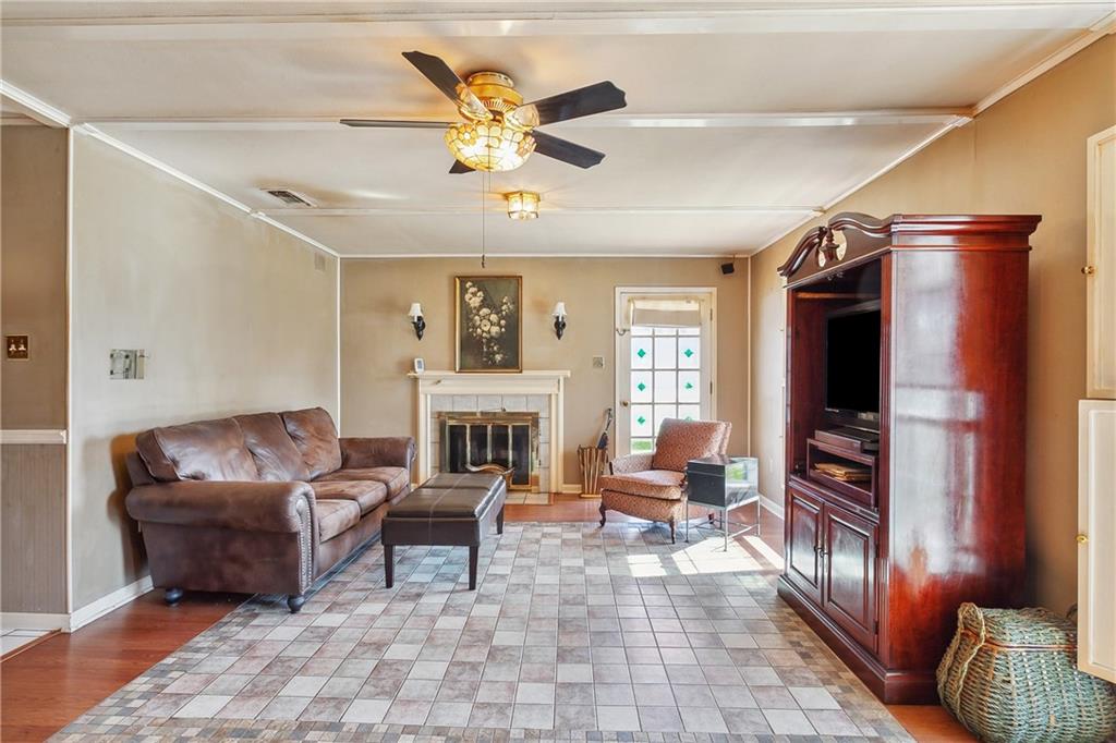 Marrero, Louisiana 70072, United States, 2 Bedrooms Bedrooms, ,2 BathroomsBathrooms,Residential,Pending,67751